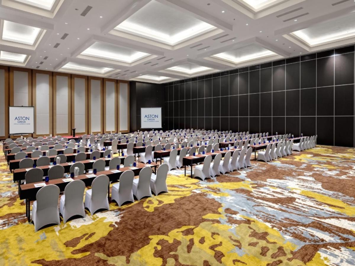 Aston Gresik Hotel & Conference Center Exterior foto