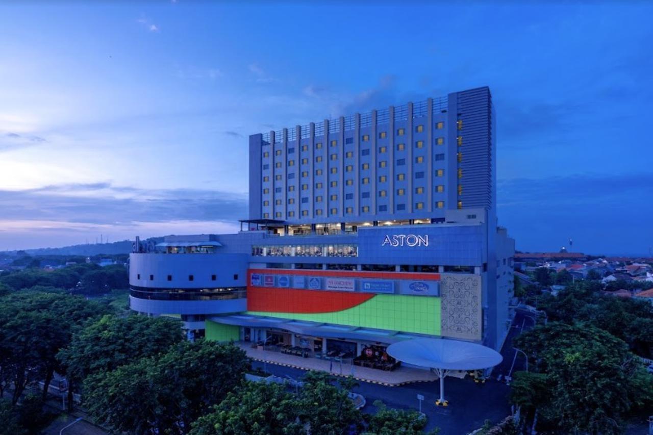 Aston Gresik Hotel & Conference Center Exterior foto